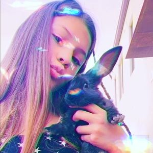 Meet your Posher, Annie